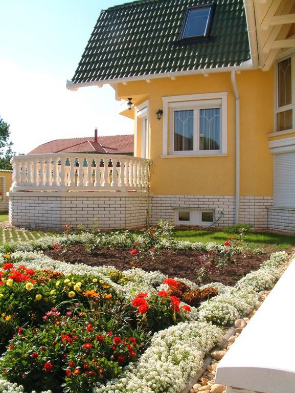 Апартаменты Margareta Apartmanhaz Хайдусобосло Экстерьер фото