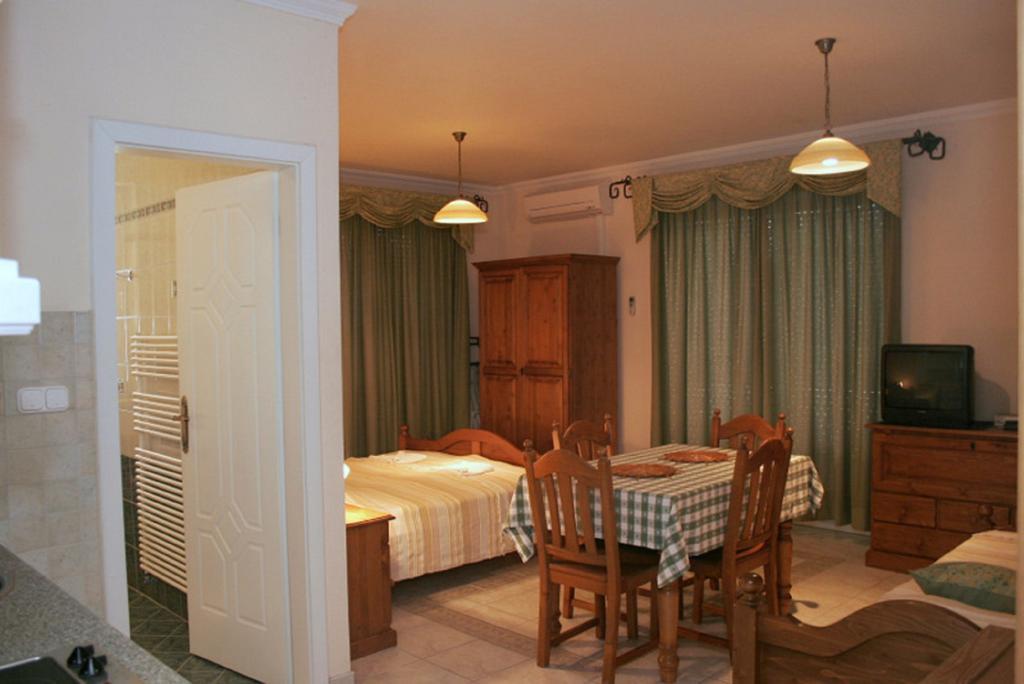 Апартаменты Margareta Apartmanhaz Хайдусобосло Номер фото